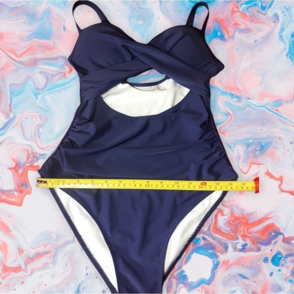 One Piece Swimsuit W/ Cutout, rushed sides and crossed straps NWOT Size Small - Picture 8 of 10